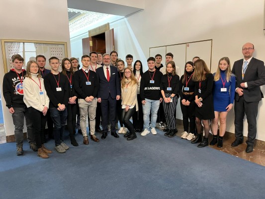 Studentský parlament na návštěvě v Poslanecké sněmovně