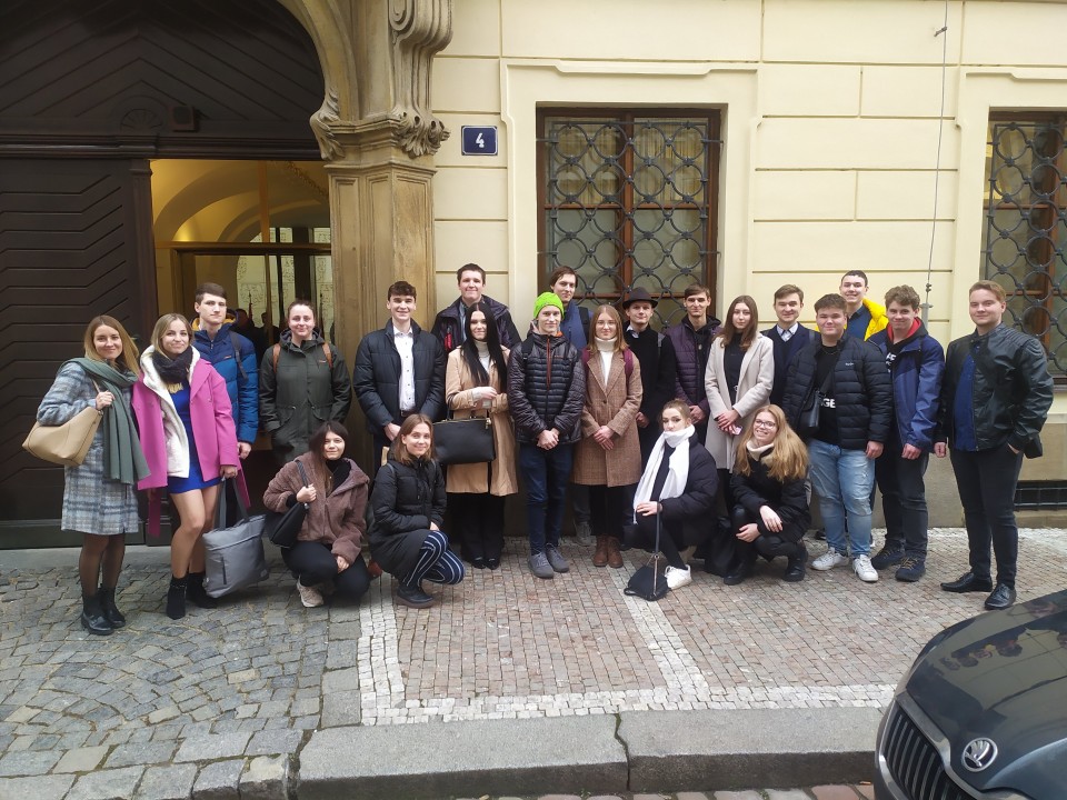 Studentský parlament na návštěvě v Poslanecké sněmovně