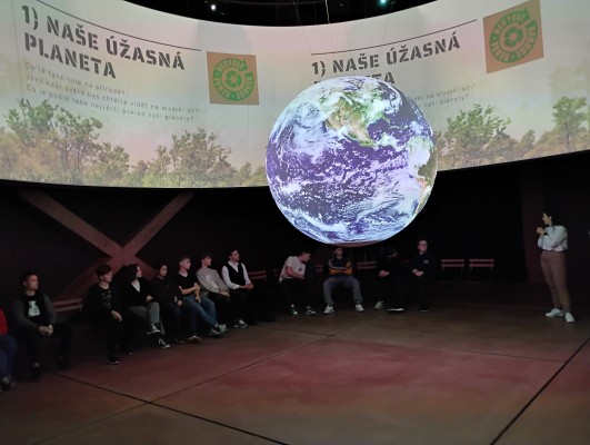 Dětský a Studentský parlament navštívil vzdělávací centrum Sféra