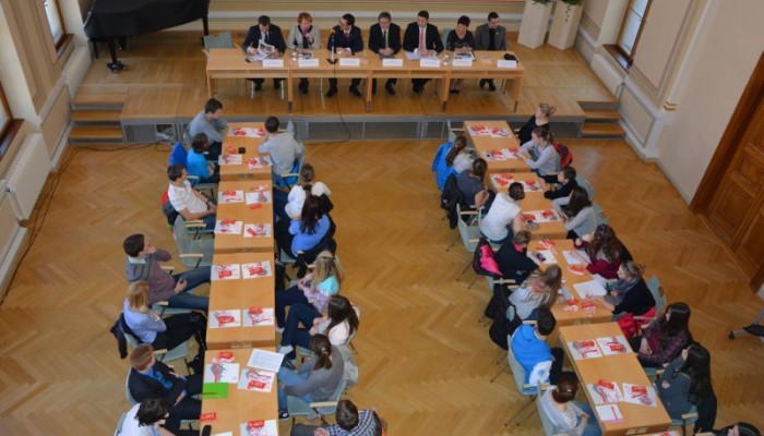 Dětský parlament a Studentský parlament Pardubice