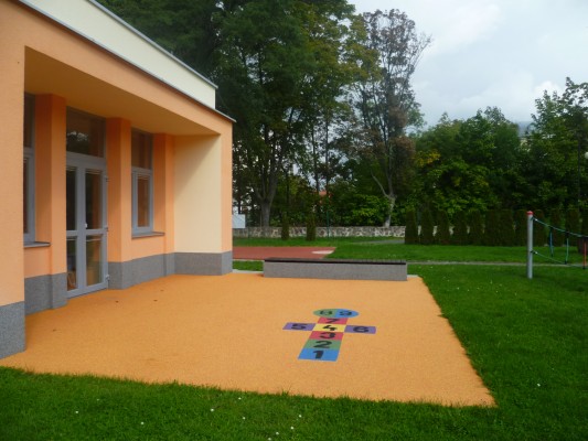 Hřiště s měkkou dopadovou plochou