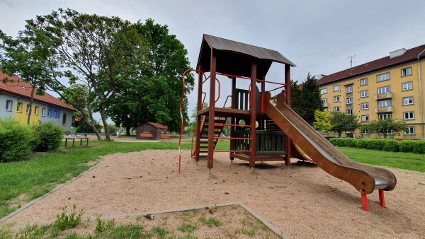 Víceúčelové školní hřiště otevřené veřejnosti