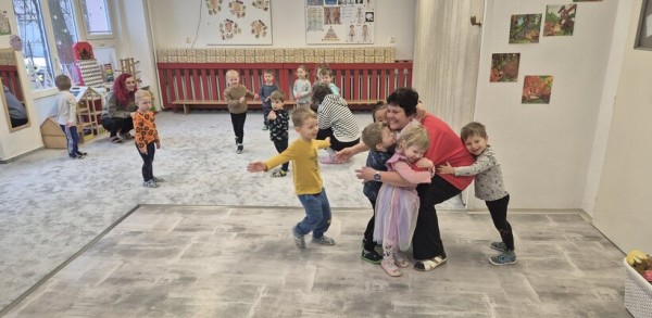 Pardubické školky mají pomoc navíc, město poděkovalo babičkám dobrovolnicím za jejich čas