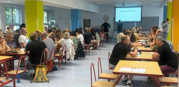 Město posiluje bezpečnost pardubických základních škol, zaměstnanci cvičili reakce na krizové situace