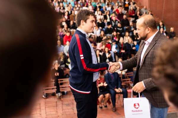 Pardubická supernova 2025: město ocenilo nejlepší žáky a studenty